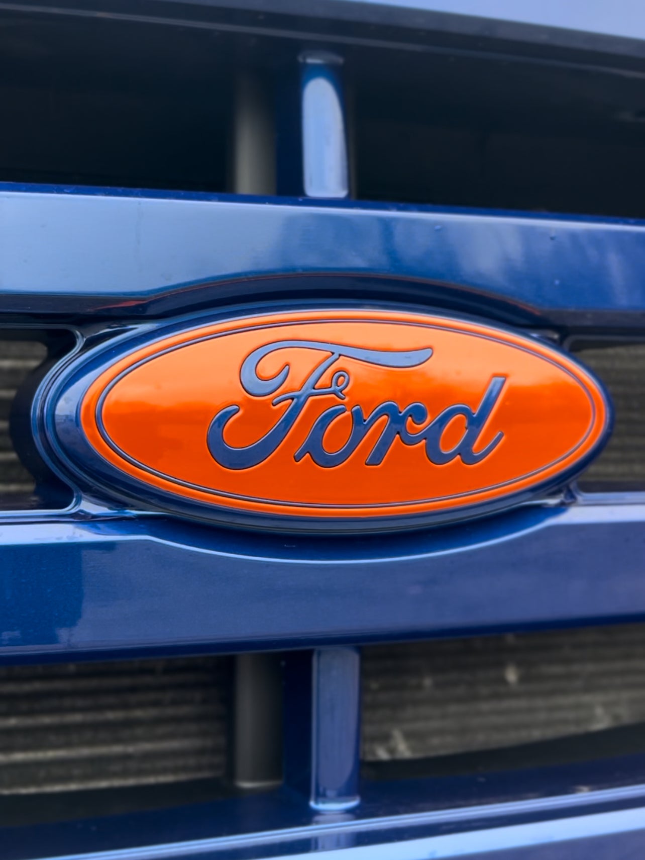 2005-2007 Ford Superduty Front Grille Painted Badge